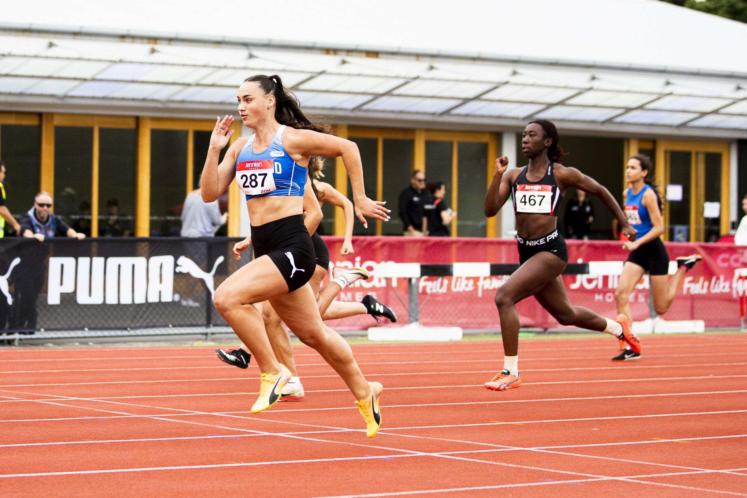 對比當下的 對比當下的